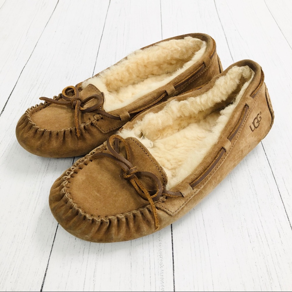 UGG Dakota Brown Slippers / Loafers Size 7